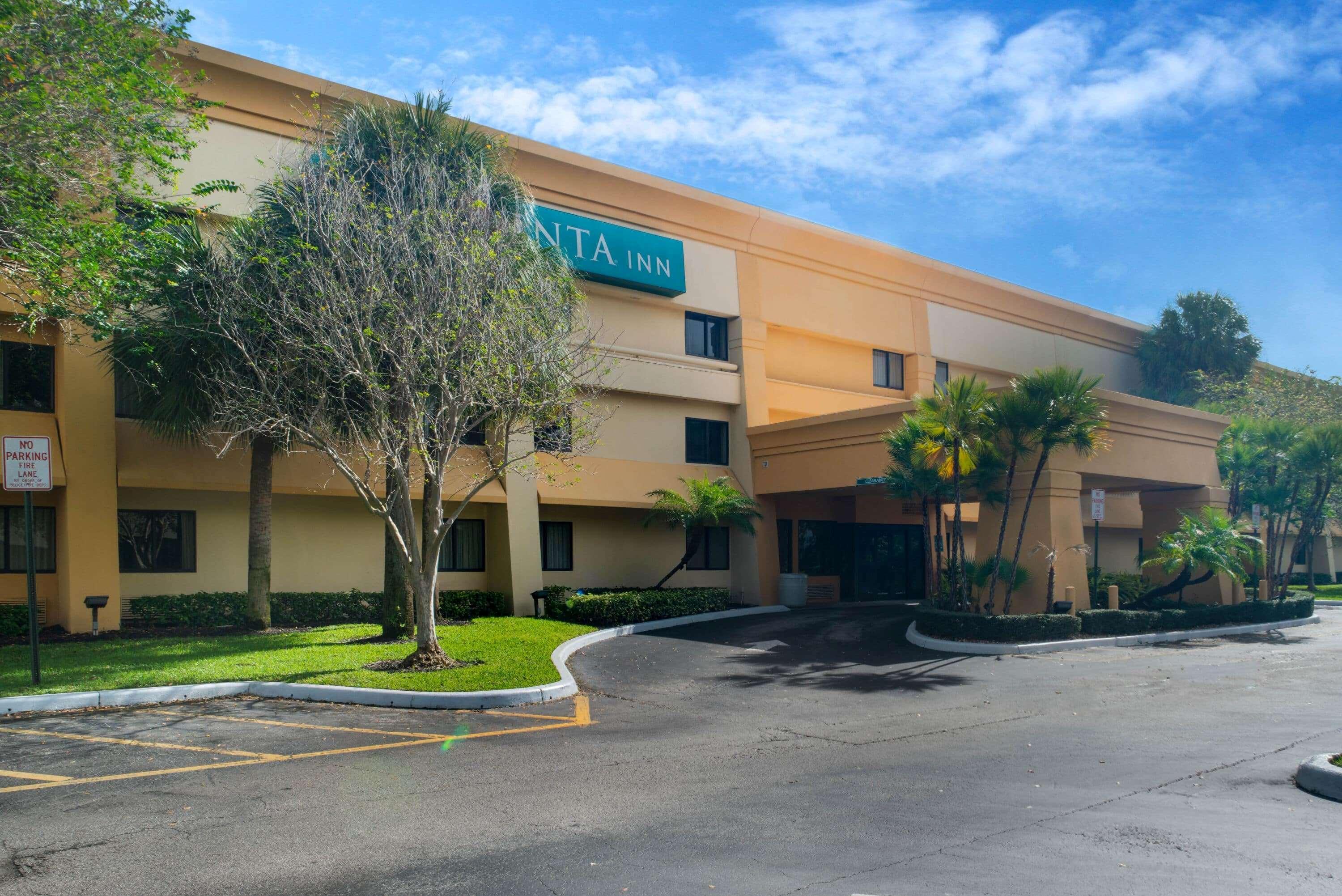 La Quinta Inn By Wyndham Ft. Lauderdale Tamarac East Lauderdale Lakes Exterior photo
